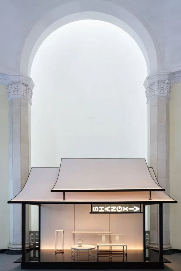 从美术馆文创到非遗香氛，小而美设计引领AI时代新消费