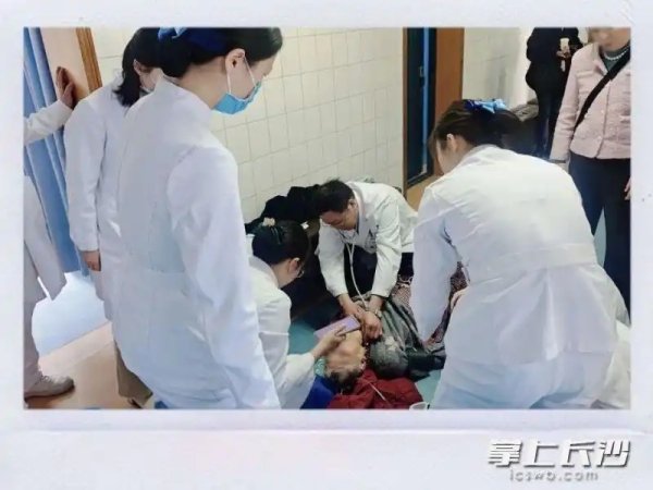 只因在体检人群中多看了一眼，护士救了七旬娭毑……